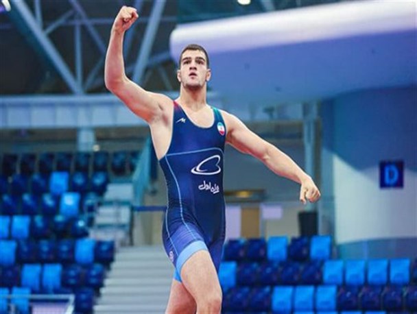 کشتی گیر گیلانی به همراه تیم کشتی آزاد جوانان راهی بلغارستان شد