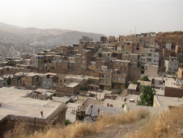 زندگی 54 هزار نفر در سکونت گاههای غیر رسمی مهاباد