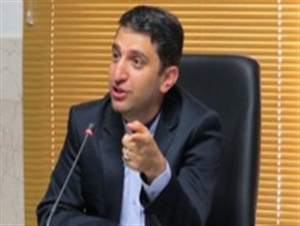 فرزندان برای رفتن به دانشگاه تربیت می شوند نه برای تشکیل خانواده