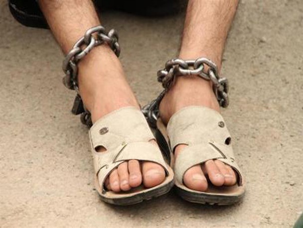 سارق زورگیر به 21 فقره سرقت در آزادشهر اعتراف کرد