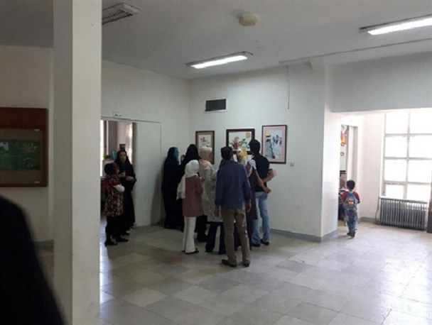نمایشگاه تصویرسازی کودک در محمد شهر برگزار شد+عکس