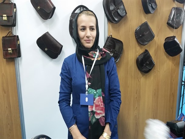 کارآفرینی یک خانواده ی همدانی در پارکیگ منزل