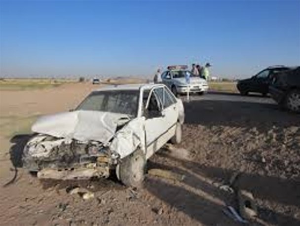 مصدومیت ۱۱ تن در پی برخورد دو دستگاه خودرو درمحور زابل به زاهدان