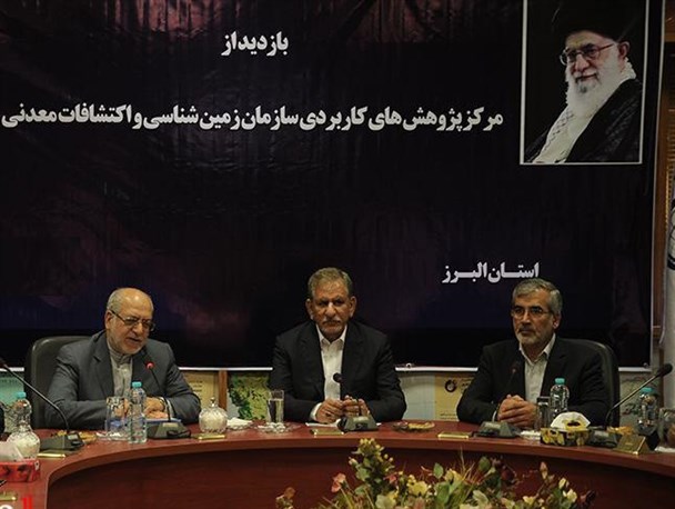 استخراج از معادن باید به بخش مهمی از تولید کشور تبدیل شود/ شش میلیارد دلار واردات معدنی داریم