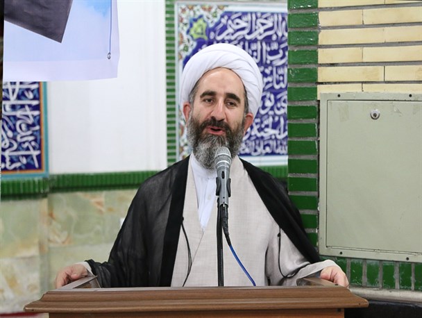 دشمن گاهی با لباس خودی نفوذ می کند/ مداحان و مسئولان هیئت ها خود را غنی از یکدیگر ندانند