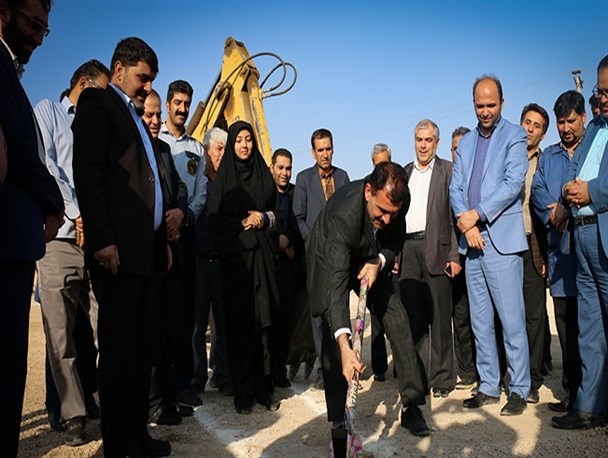 کلنگ زنی شبکه توزیع آب شهرک صنعتی مبارکه