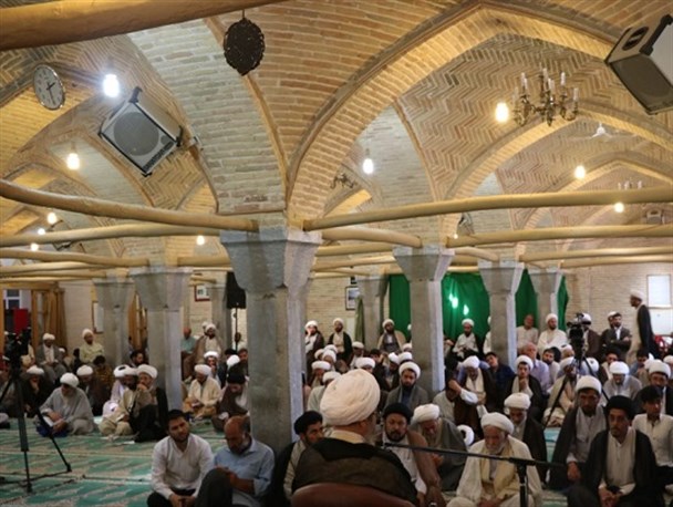 گردهمایی ائمه جماعات شهر اصفهان با حضور آیت الله مقتدایی+ تصاویر