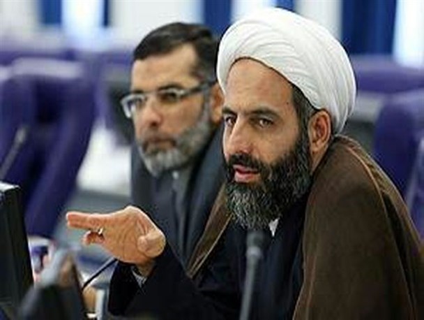 دادستان زنجان: پرداخت مطالبات و حقوق کارگران روغن نباتی جهان از فردا آغاز می‌شود/ کارخانه روغن نباتی جهان مکلف به آغاز فعالیت شد/ برخورد قاطع قانونی در صورت عدم انجام تعهدات