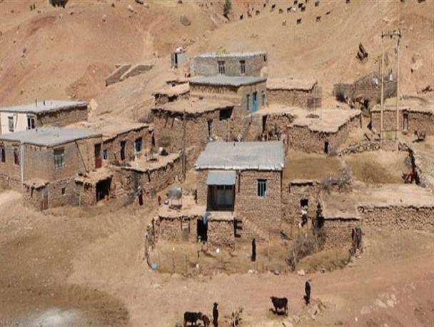 رنج زندگی در محروم‌ترین نقطه ایران/ چشم امید روستائیان به دولت سیزدهم است+فیلم