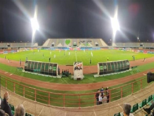 اصلی‌ترین معضل ورزشگاه امام خمینی(ره) اراک نور است/ واگذاری ورزشگاه به باشگاه باید ۱۰ ساله باشد