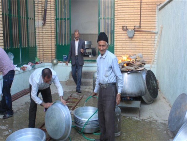 عکس: برپا کردن خیمه عزا در سپیدان