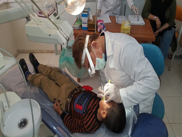 خدمات رایگان دندانپزشکی به 1500دانش آموز محروم سپیدانی