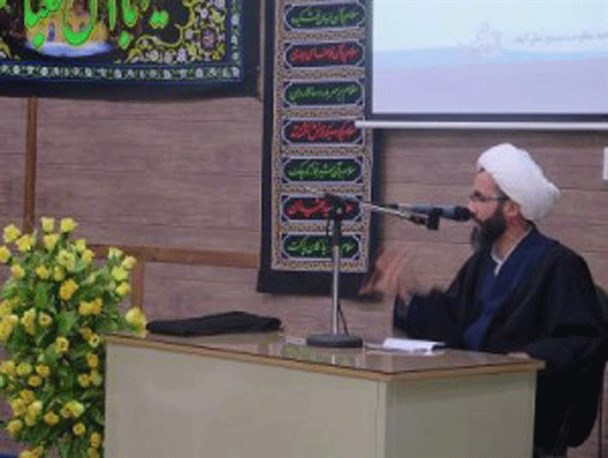 نبود بصیرت زمینه ساز گرفتار شدن در شبهات، نادانی ها و کج فهمی ها است