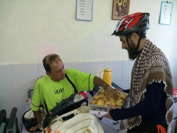 دوچرخه‌سواران آملی تا کربلای معلی را رکاب می‌زنند/تصاویر