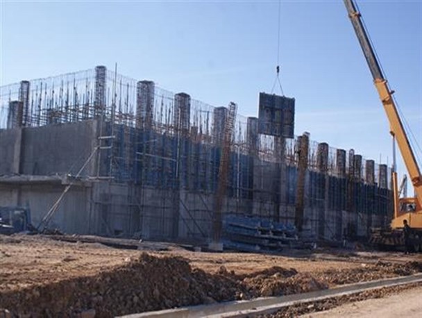 کارخانه فرومنگنز بن در زیر برف به سر می‌برد