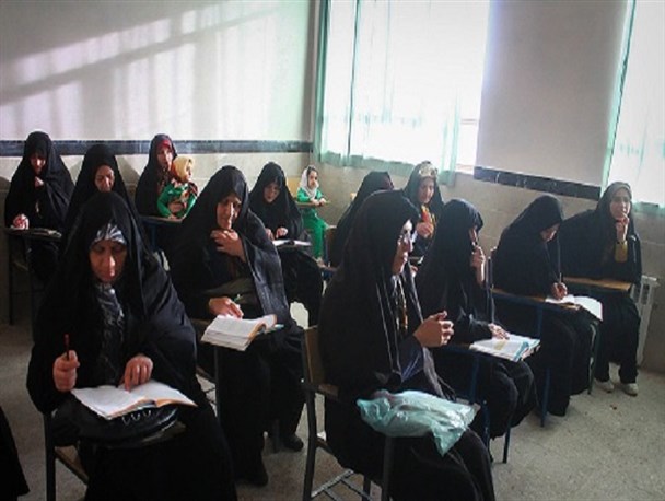 استفاده از تفکر بسیجی در عرصه فرهنگی و آموزشی، نقش بسزایی در ریشه کنی بی سوادی دارد