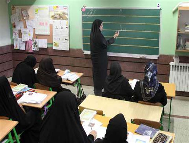 دو هزار نفر از اولیای دانش آموزان بروجرد بیسواد هستند