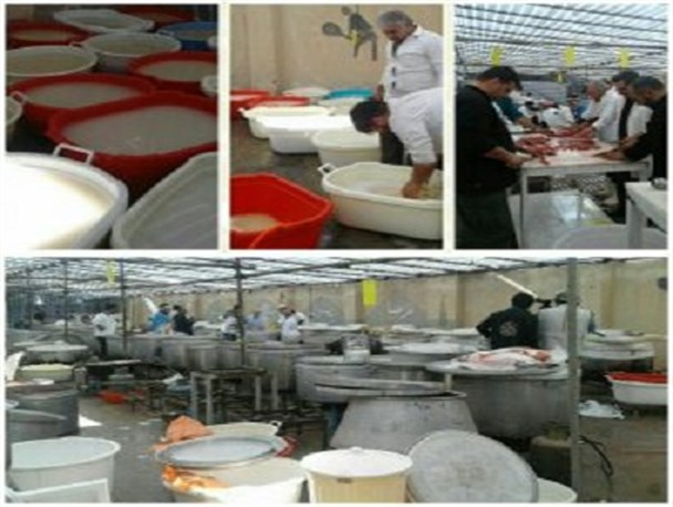 بیش ۲۶ هزار پرس غذا طی روز گذشته پخت و توزیع شد/روزانه ۲۵ نانوا مشغول به پخت نان برای وعده‌های غذایی زوار هستند