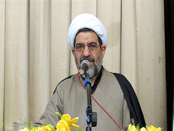دو قطبی کردن جامعه سبب تضعیف مردم و نظام می‌شود