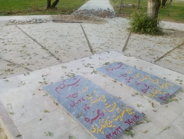 کم کاری مسئولان در ساخت یادمان شهدای گمنام اشترینان/قبور شهدا با گذشت سه سال یادمان ندارند