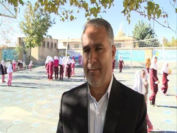 شاداب سازی مدارس با طرح حیاط پویا درکمیجان