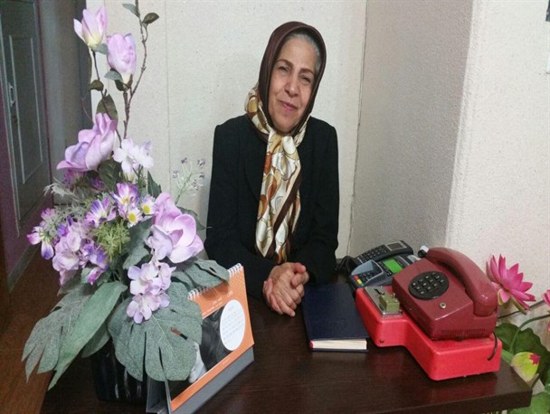 حجاب و عفت چاشنی کار یک بانوی آرایشگر/ انصاف و یاد خدا به کار من برکت داده است