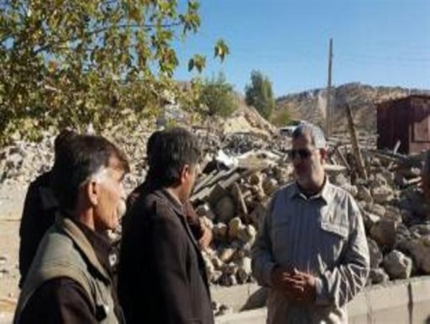 حضور سردار پاکپور فرمانده نیروی زمینی سپاه در مناطق زلزله زده غرب کشور