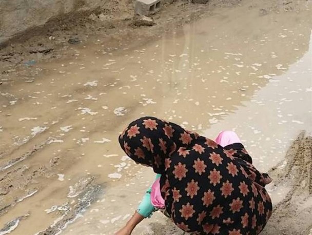 ترکیدگی و فرسودگی شبکه آب شرب بزرگترین تهدید زیست محیطی در روستای خراجی رودان +تصویر