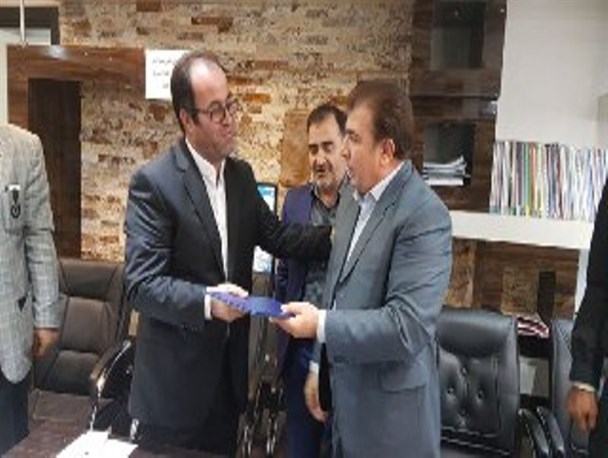 جهان پور بر کرسی شهرداری آذرشهر نشست
