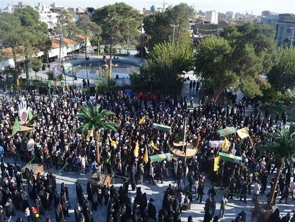 گفتگوی تلفنی پدر شهید مدافع حرم با تابوت پسرش/ پدر شهید مدافع حرم در سوریه شهید شد+تصاویر