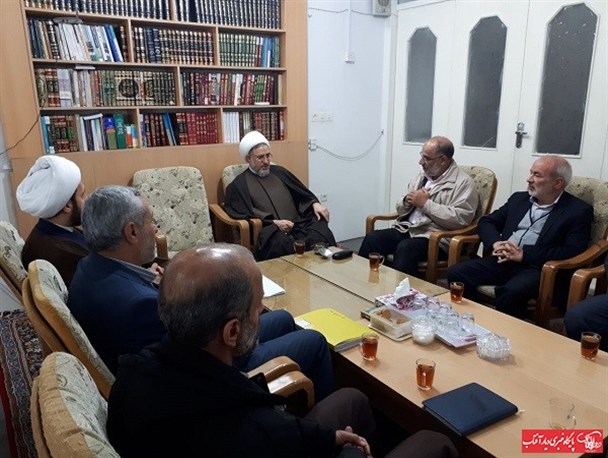 رویکرد کنگره شهدای استان مرکزی آشنا سازی جوانان با مفاهیم دفاع مقدس باشد