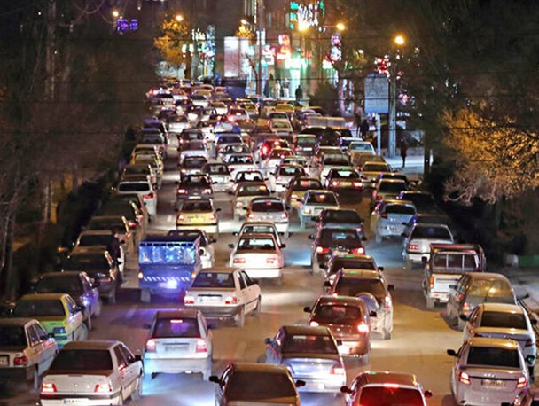 منع تردد شبانه در تهران و کلانشهرها هیچ دلیل علمی ندارد/ افزایش ساعات طرح ترافیک تهران در تضاد با رعایت پروتکل های بهداشتی است
