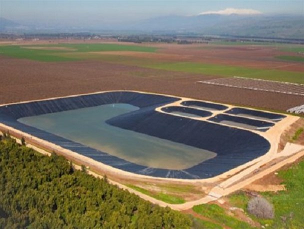 افزایش آب‌بهای کشاورزی در پی ساخت بی‌رویه استخر ذخیره آب در خلیل‌آباد / راهی جز حرکت به سمت کشاورزی علمی نداریم