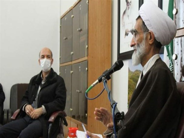 دفاع تمام‌قد نماینده ولی‌فقیه از آب استان چهارمحال‌وبختیاری/ در سفر وزیر نیرو کدام منافع چهارمحال و بختیاری پیگیری شد؟