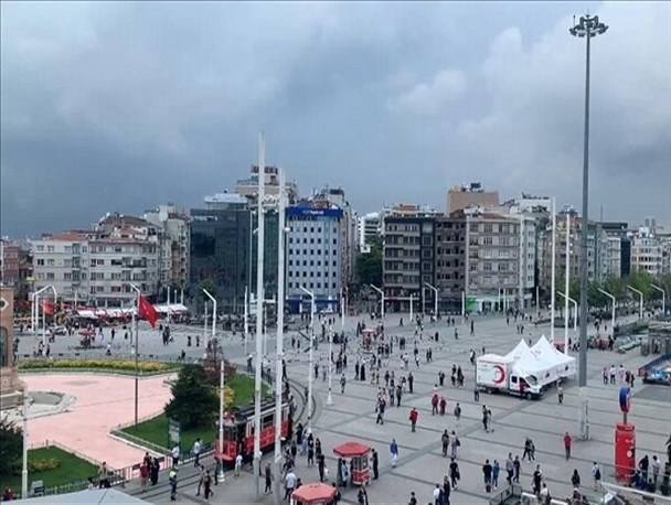 هشدار نسبت به خرید ۳۰۰ میلیون دلاری ملک در ترکیه/ سقوط آزاد در سرمایه ملی