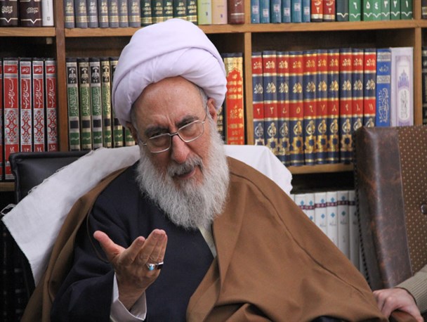 نتایج کمیسیون تحقیق خبرگان از توانایی های رهبری/ شریعتمداری موافق مخالفت با شاه نبود/ماجرای یادداشت به هاشمی در زمان انتخاب رهبری/آقای محمدی گفت خطر از بیخ گوشت گذشت