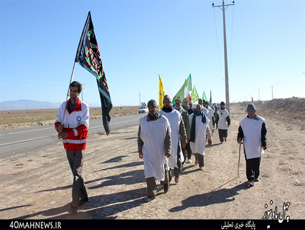 امداد رسانی جمعیت هلال احمر رشتخوار به کاروان های پیاده امام رضا (ع)