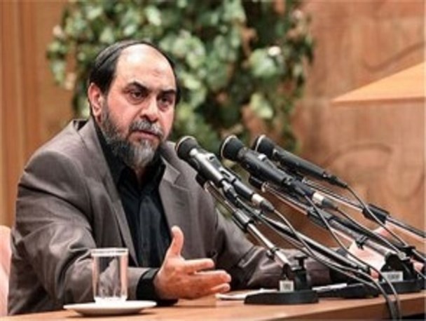 برخی در متن انقلاب بودند اما بعدها ضدانقلاب شدند/ عده‌ای می‌گویند ائمه معصومین را درگیر مباحث سیاسی نکنید