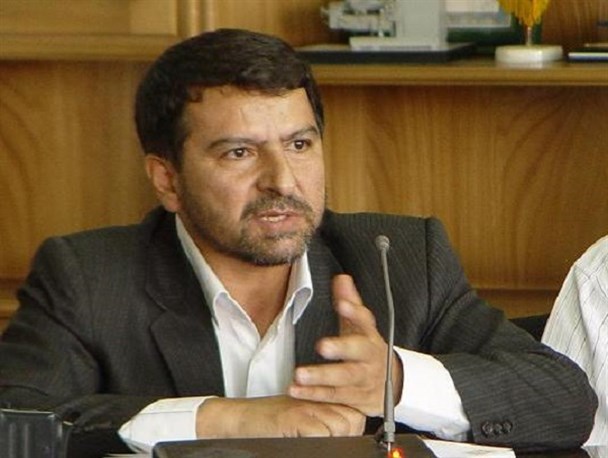 در رأس سازمان خصوصی سازی آدم های بیسوادی هستند/ چرا برای استقلال و پرسپولیس ضررده  سالیانه میلیاردها تومان هزینه می کنید؟/ واگذاری ماشین سازی سیاسی است