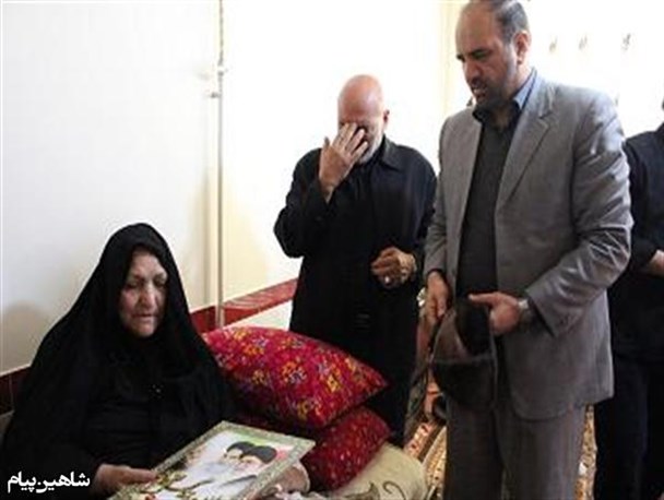 دیدار فرمانده سپاه شهدا  ازخانواده شهیدصابرشیری در شاهیندژ+تصاویر