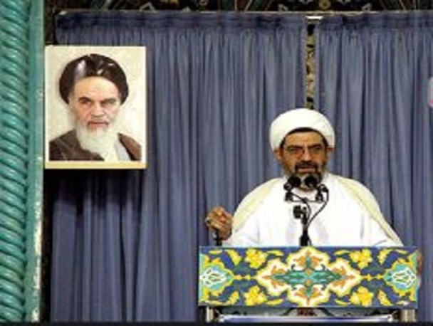 نماز سبب ایجاد و تقویت معنویت در جامعه می‌شود