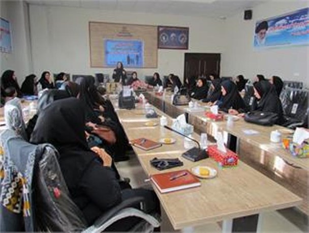 کارگاه اموزشی تحکیم بنیان خانواده در گرمه برگزار شد