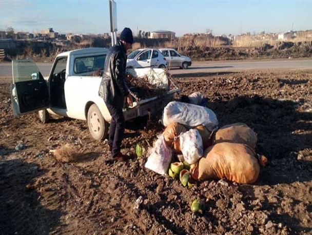 تخلیه زباله در کنارگذر شهر کلاله + تصاویر