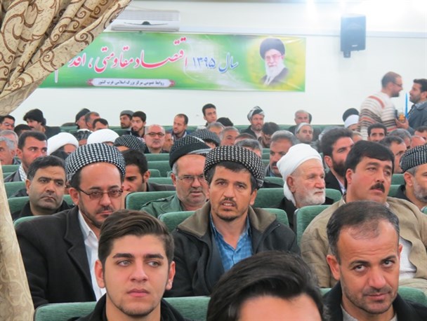 عکس: برگزاری همایش وحدت و امنیت پایدار مردمی با حضور معتمدین در کردستان/ رونمایی از کتاب «ساحت سبز»