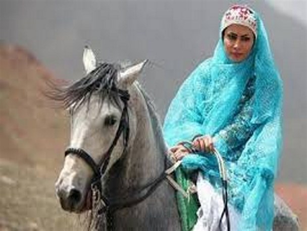 حضور بانوان سوارکار خوزستانى در اولین دوره مسابقه ورزشی اسب اصیل (عرب) خوزستان