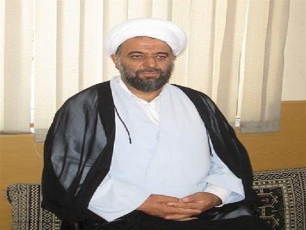 حاج آخوند عابدی کر عامل مهمی در وحدت و انسجام بین شیعه و سنی در بندرترکمن است