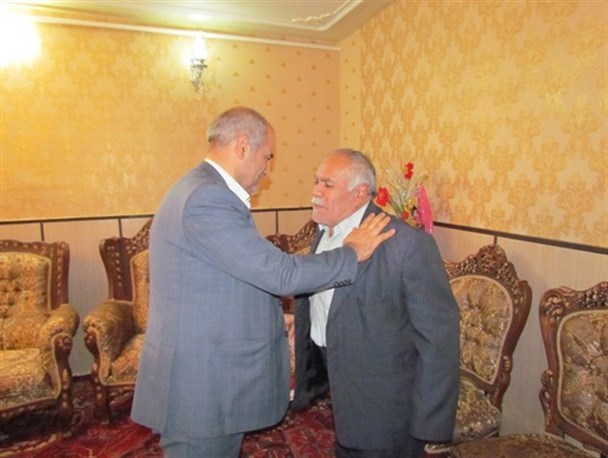 مدیرکل آموزش و پرورش آذربایجان شرقی از فرهنگیان بازنشسته شهرستان بستان آباد عیادت کرد