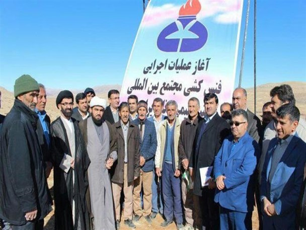 آغاز عملیات فنس کشی بزرگ ترین پتروشیمی شخصی ساز کشور +تصاویر