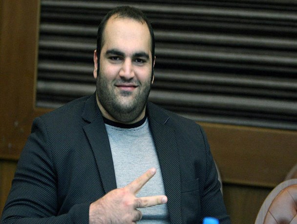 افتخار می‎کنم قائم‎شهری هستم/ بازی‌های سیاسی را درگیر ورزش نکنیم