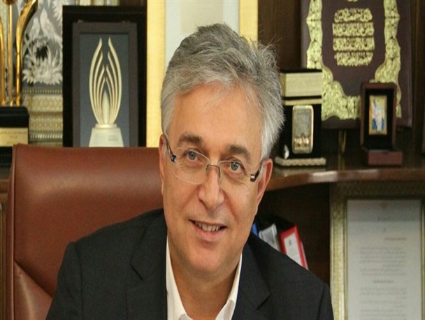 دولت کسی را دوست دارد که بله قربان‌‌گو باشد/ کسی را رئیس تنظیم بازار کرده‌‌اند که اصلا از بازار خبر ندارد